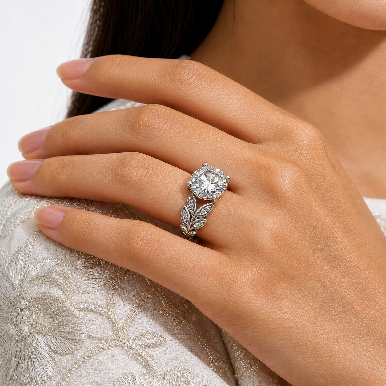 2 Carat Round Cut Leaf Moissanite Ring