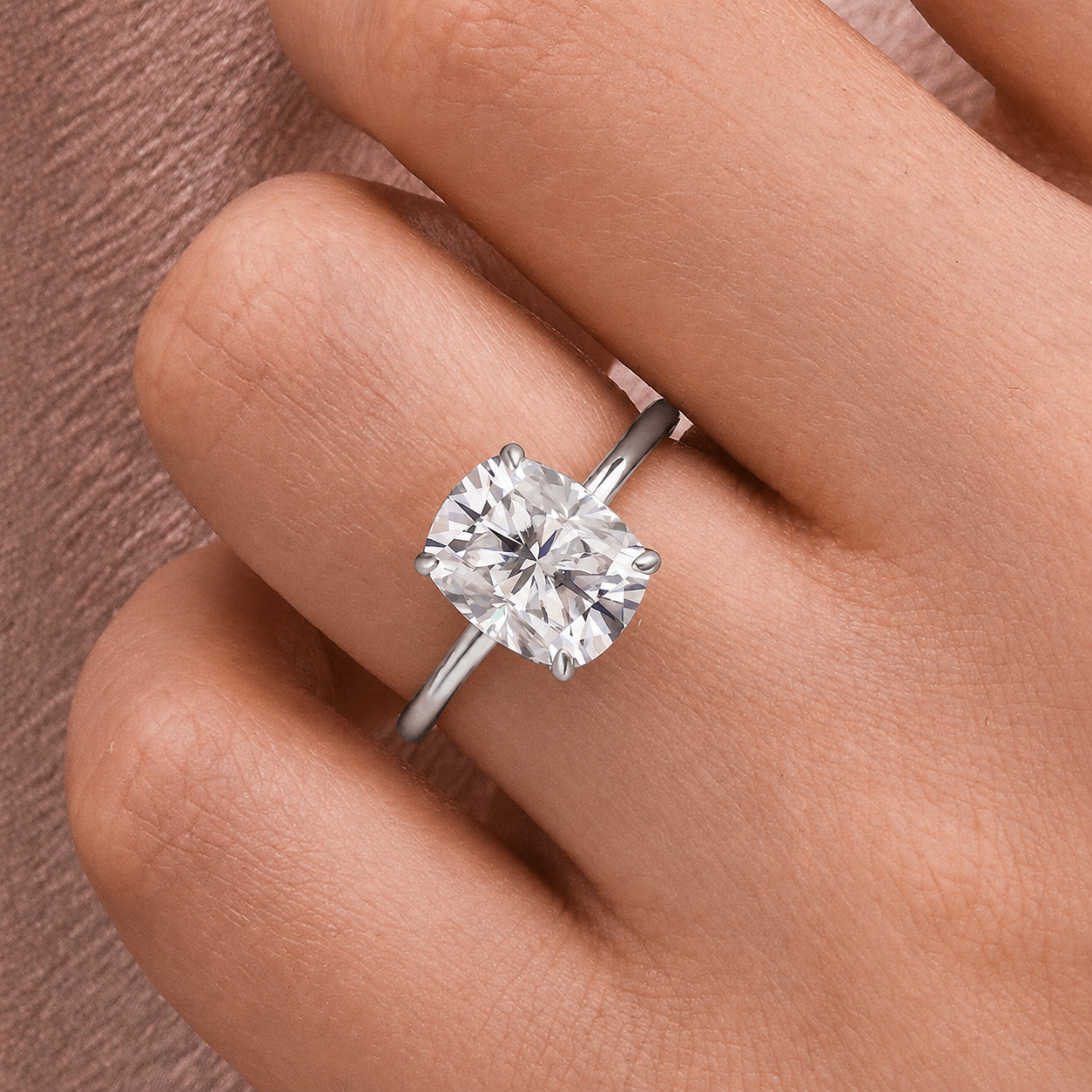 4-Prong Oval Cut Solitaire Moissanite Ring
