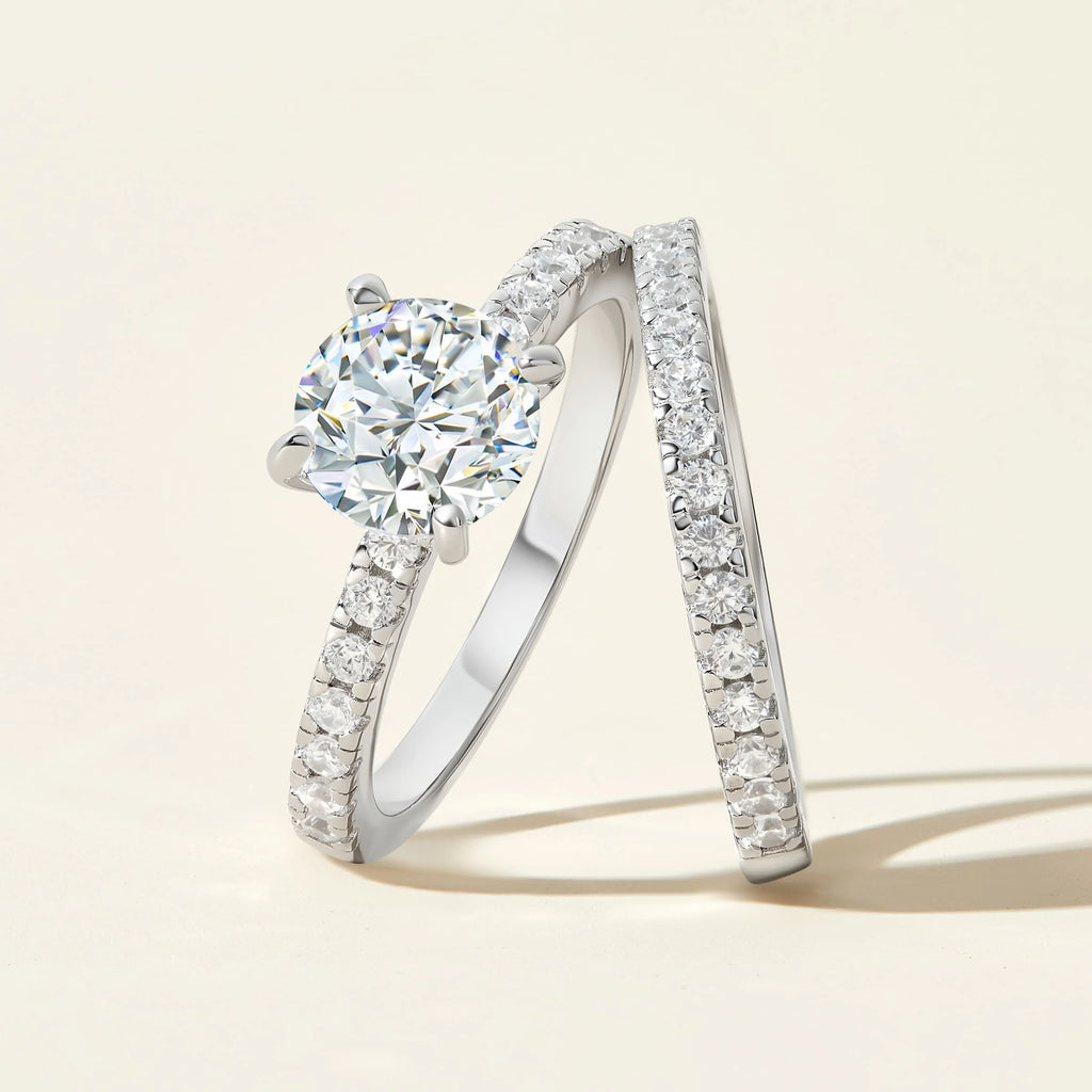 Round Cut Engagement Ring Set